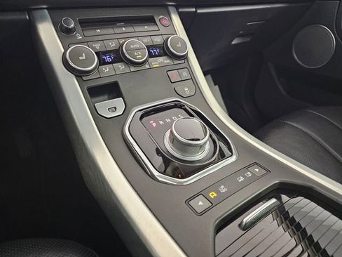 Used 2014 Land Rover Range Rover Evoque Prestige AWD/4WD image 28