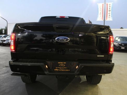 Used 2018 Ford F150 XLT w/ Equipment Group 302A Luxury AWD/4WD image 4
