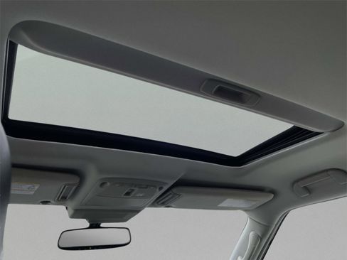 Used 2019 Nissan Armada SL w/ Premium Package image 30