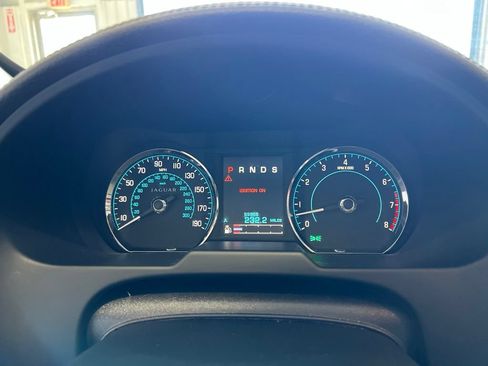 Used 2012 Jaguar XF RWD image 8