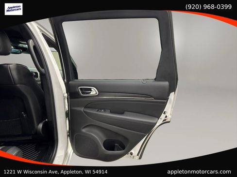 Used 2018 Jeep Grand Cherokee Overland AWD/4WD image 35