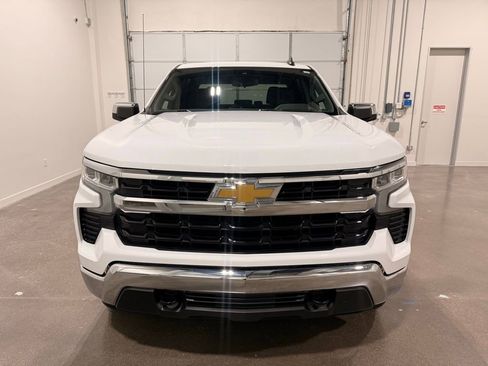 Used 2022 Chevrolet Silverado 1500 LT image 2