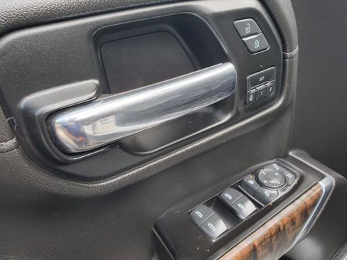 Used 2019 GMC Sierra 1500 Denali w/ Technology Package AWD/4WD image 23