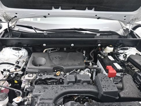 Used 2024 Toyota RAV4 XLE FWD image 23