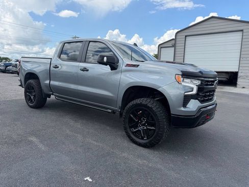 Used 2025 Chevrolet Silverado 1500 LT Trail Boss w/ LT Trail Boss Premium Package AWD/4WD image 2