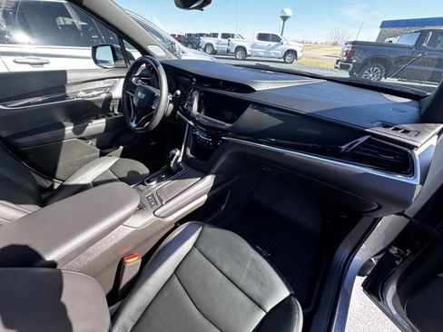 Used 2024 Cadillac XT6 Sport w/ Technology Package image 14