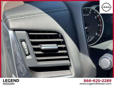 Used 2023 Nissan Rogue SV w/ SV Premium B Package AWD/4WD image 16