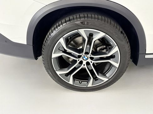 Certified 2026 BMW X5 sDrive40i w/ Climate Comfort Package RWD image 32