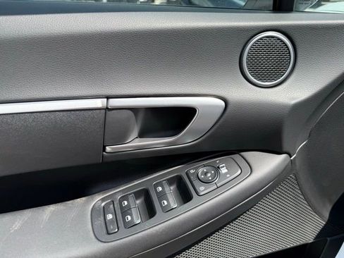 New 2025 Hyundai Sonata SE image 19