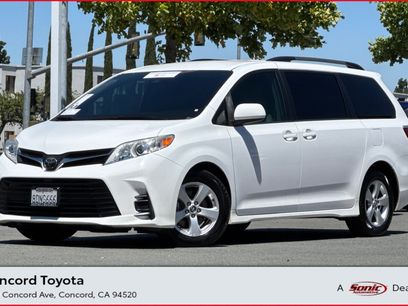 Certified 2018 Toyota Sienna LE w/ Carpet Mat Package