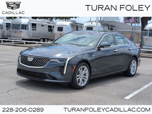 Used 2020 Cadillac XT4 Premium Luxury FWD image 1