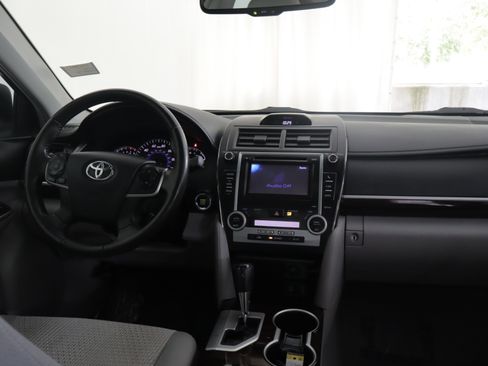 Used 2012 Toyota Camry XLE w/ Convenience Pkg FWD image 2