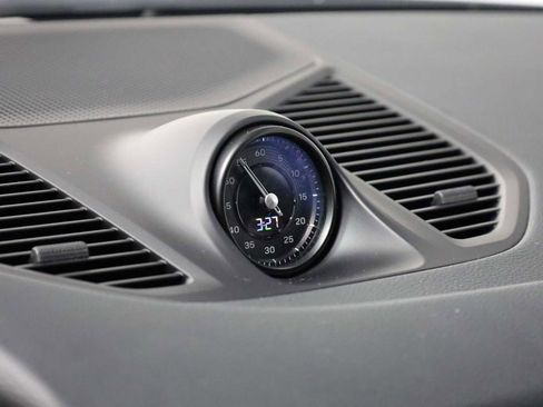 Certified 2024 Porsche Cayenne Coupe image 18