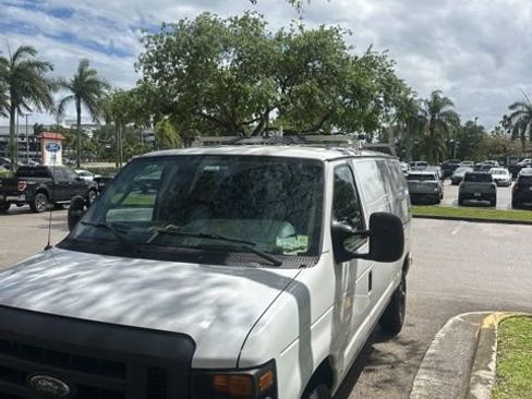 Used 2014 Ford E-350 and Econoline 350 Super Duty image 4