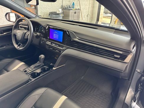 Used 2025 Toyota Camry SE w/ Convenience Package FWD image 51