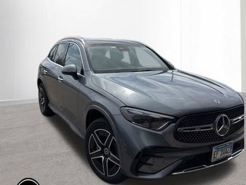 Used 2023 Mercedes-Benz GLC 300 4MATIC image 4