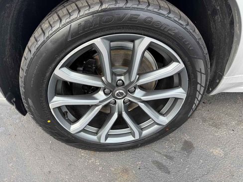 Used 2019 Volvo XC90 T6 Momentum w/ Protection Package Premier AWD/4WD image 8