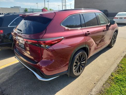 Used 2023 Toyota Highlander XSE FWD image 5