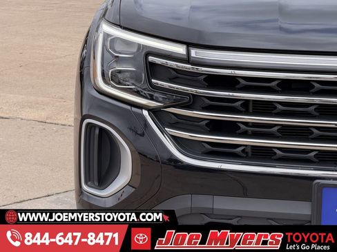 Used 2025 Volkswagen Atlas SE image 5