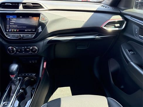 Used 2023 Chevrolet TrailBlazer RS w/ Convenience Package image 13