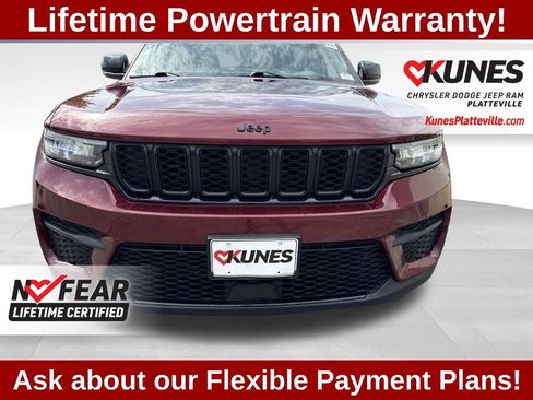 Used 2024 Jeep Grand Cherokee Altitude AWD/4WD image 11