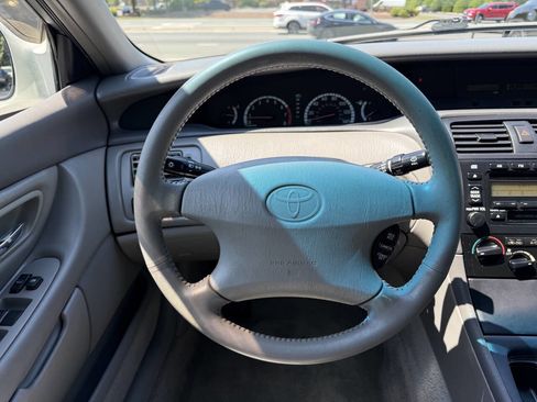 Used 2000 Toyota Avalon XL image 18