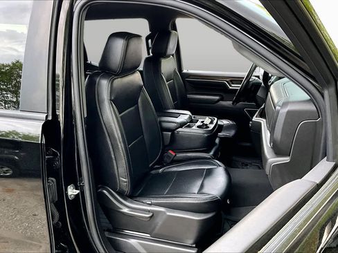 Used 2022 Chevrolet Silverado 1500 LT AWD/4WD image 8
