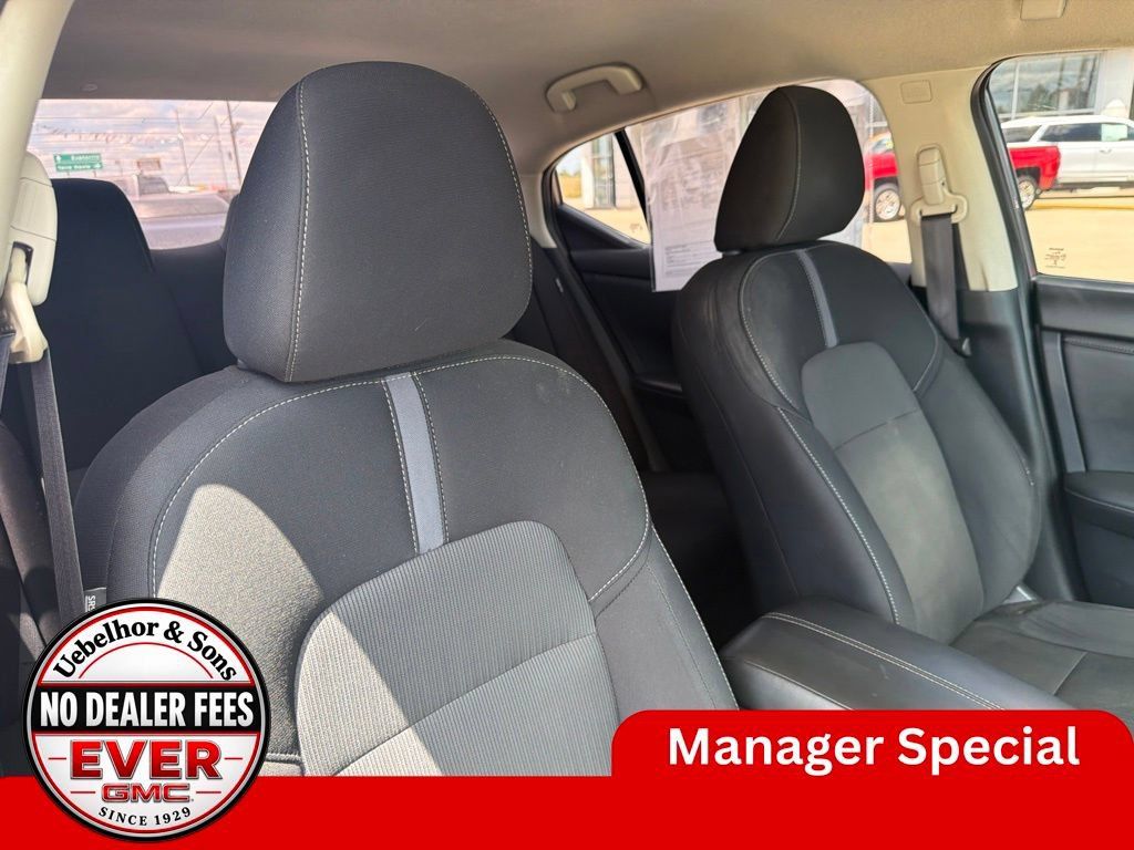 Used 2024 Nissan Sentra SV w/ All-Weather Package FWD image 4