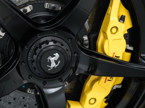 Used 2014 Ferrari LaFerrari image 26