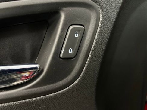 Used 2020 Chevrolet Colorado ZR2 image 13