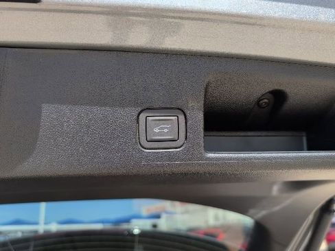 New 2026 Chevrolet Equinox EV LT image 11