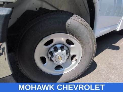 Used 2025 Chevrolet Express 3500 w/ Power Convenience Package RWD image 7