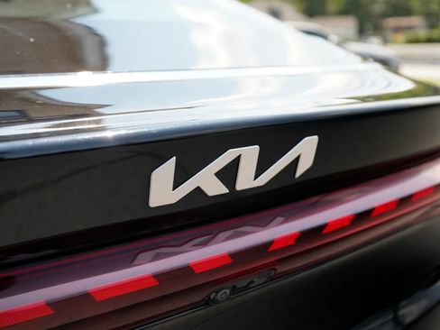 Used 2022 Kia K5 LXS FWD image 12