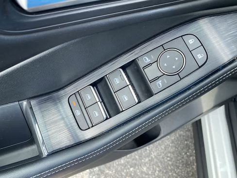 Used 2022 Nissan Rogue SL w/ SL Premium Package image 13