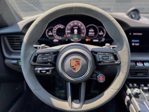 Used 2025 Porsche 911 Carrera 4 GTS AWD/4WD image 18
