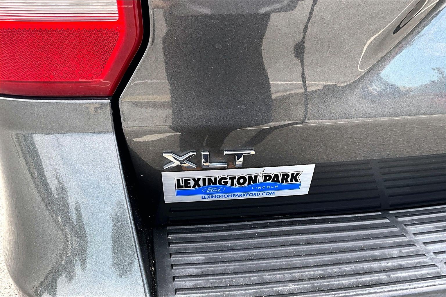 Used 2020 Ford Expedition XLT w/ Equipment Group 201A AWD/4WD image 24