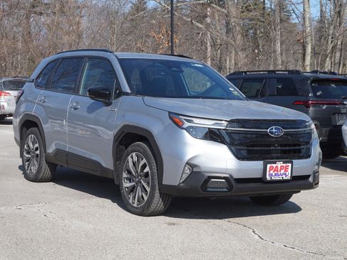 New 2025 Subaru Forester Touring image 3