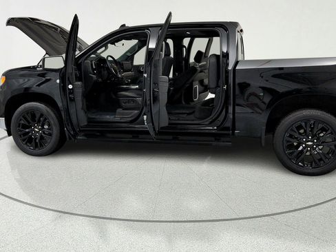 Certified 2024 Chevrolet Silverado 1500 LTZ w/ LTZ Premium Package AWD/4WD image 10