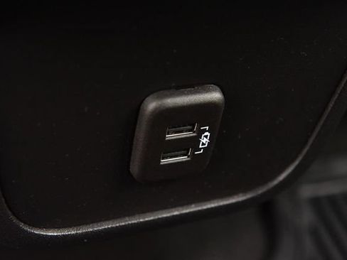 Used 2024 Chevrolet Equinox LS FWD image 21