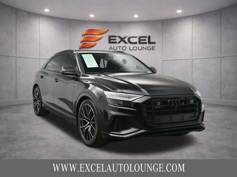 Used 2023 Audi Q8 Prestige w/ Prestige Package AWD/4WD image 11