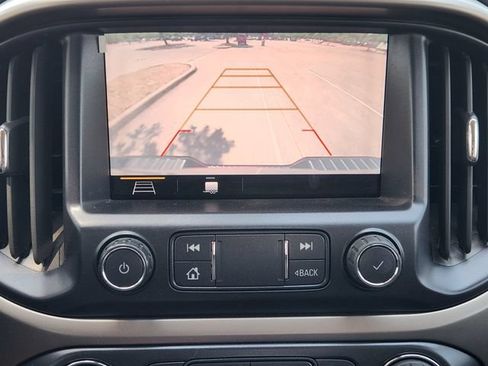 Used 2020 Chevrolet Colorado Z71 AWD/4WD image 18