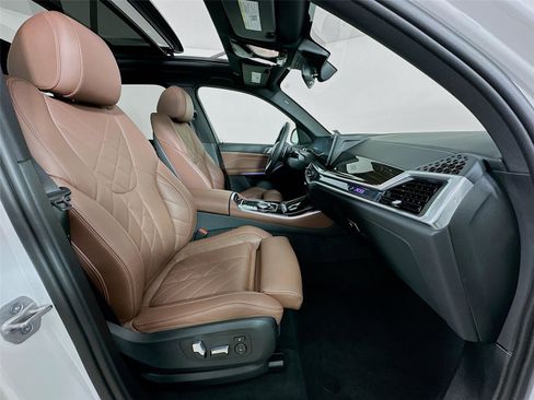 Certified 2024 BMW X5 xDrive40i w/ Parking Assistance Package image 29