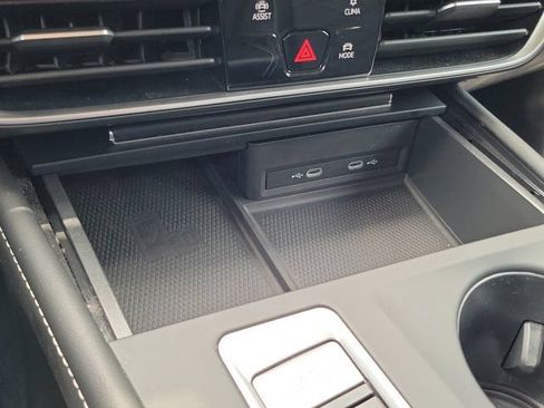 Used 2024 Volkswagen Atlas SE FWD image 27