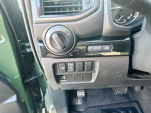 Used 2024 Nissan Titan SV w/ SV Bronze Edition Package image 26