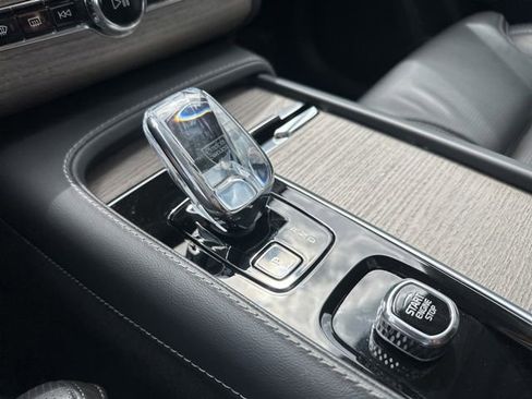 Certified 2023 Volvo XC90 B6 Ultimate AWD/4WD image 19