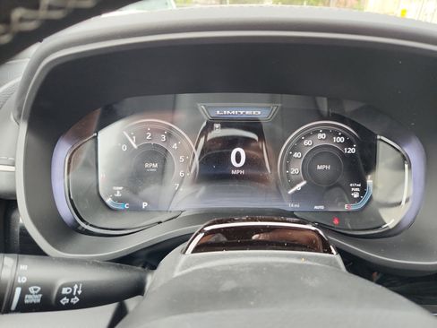 New 2025 RAM 1500 Limited image 10