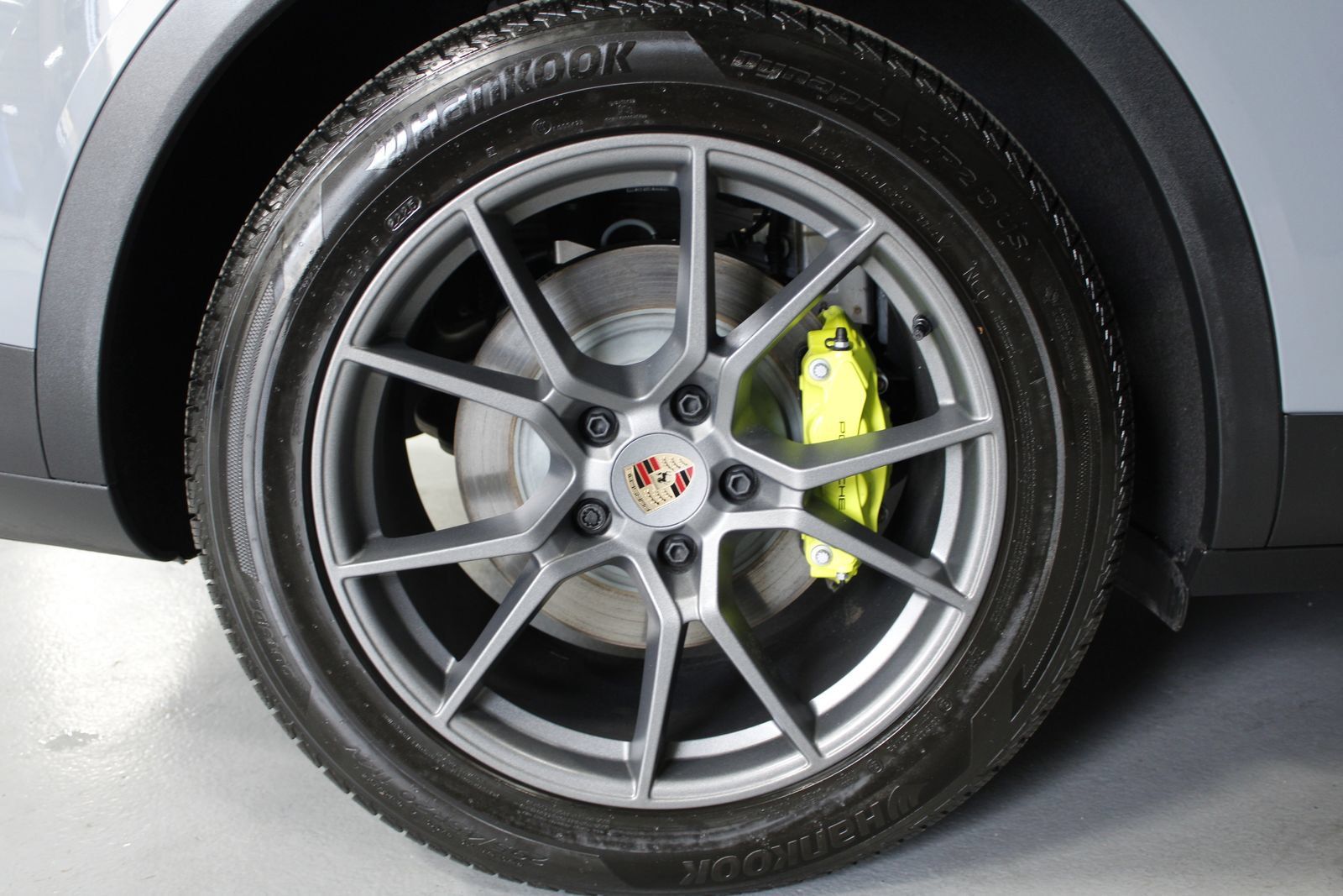 Certified 2026 Porsche Cayenne E-Hybrid AWD/4WD image 24
