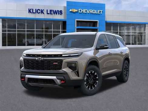 New 2026 Chevrolet Traverse Z71 w/ Enhanced Driving Package AWD/4WD image 6