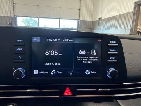 Used 2023 Hyundai Elantra SEL FWD image 23