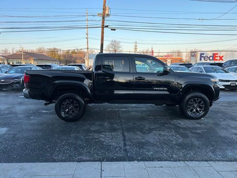 Used 2023 Toyota Tacoma SR5 image 8